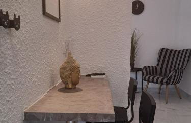 Funky, cute flat close t center - Foto 14