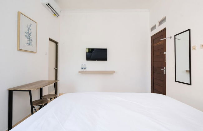 FHStay Maguwo - Photo 2