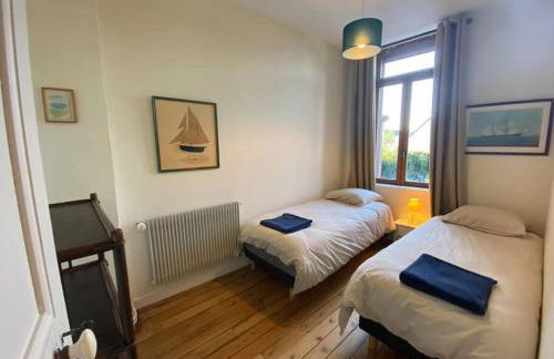 Maison de Charme - 4 Chambres - Courette & Parking Gratuit - Foto 30