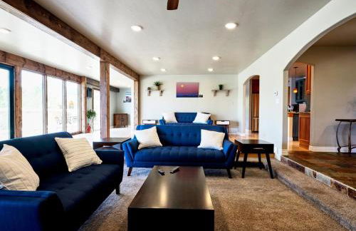 Amazing Views, Amazing Modern Broadmoor Home - Foto 47