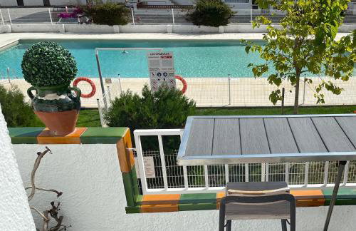 Le Canola Empuriabrava Port - 45m2 - Vue Piscine - Plage centrale 500m- Parking privé gratuit - Foto 1