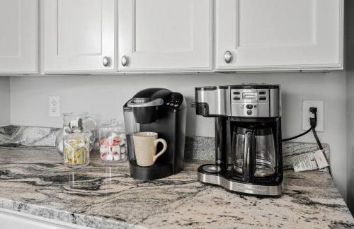 Private House + Yard Central Location to all RVA - Foto 9