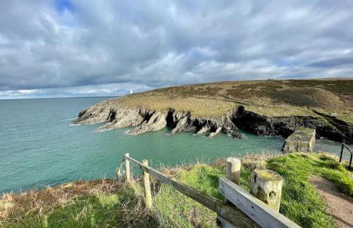 The Hut@Trefechan Wen - Coastal Coziness! - Photo 48