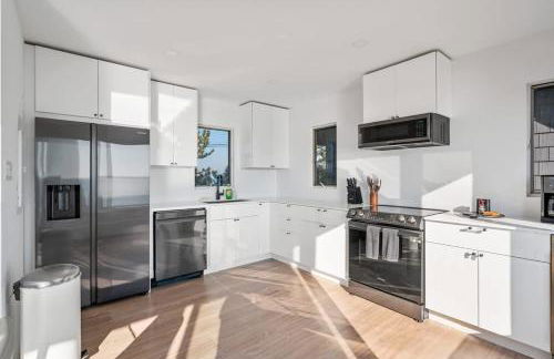 Black Swan- Beachfront Home with Year-Round Jacuzzi - Foto 16