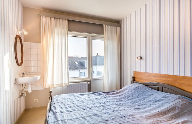 Apartment in Koksijde Near the Beach - Photo 5