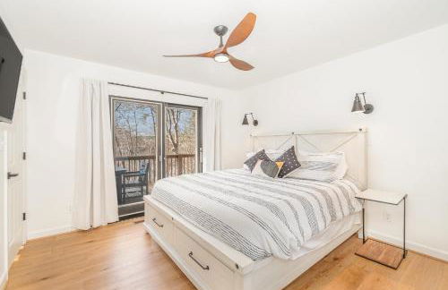 Lake Point Escape on Belews Lake - Foto 9