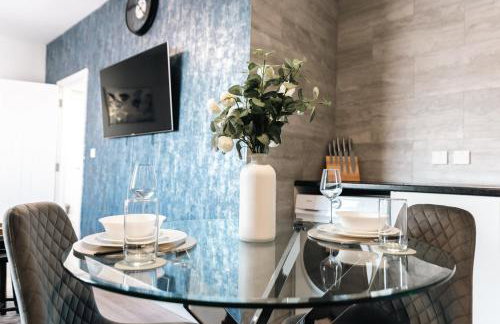 Central 2 Bed Apartment Perfect for Long and Short Stays - Foto 27