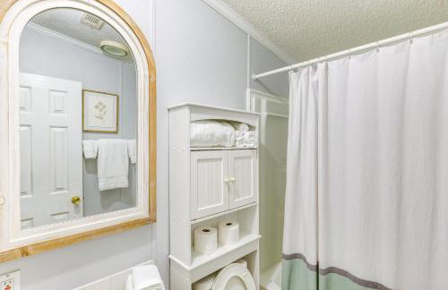 Pet-Friendly Sparta Retreat Porches and Fire Pit! - Foto 18