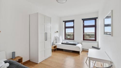 Apartment für 13 Gäste, 5 Schlafzimmer, 2 Bäder, 2 Loggia's, Leipzig Zentrum Ost - Foto 2, wardrobe