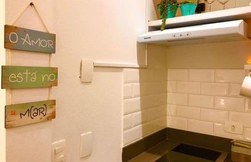 Casa d'Aroeira Residencial Boutique - Centro de Juqueí - Perto de Tudo - 2 quadras do Mar - Serviço de Praia - Roupa de Cama 600 fios algodão Egípcio - Tudo Novo - Estacionamento Interno - Cozinha - Consulte unidades com Ofurô Hidro e Cromoterapia - Foto 55