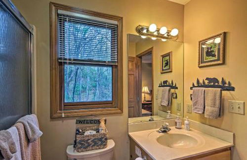 Spacious Maggie Valley Cabin with Hot Tub and MTN View - Foto 20