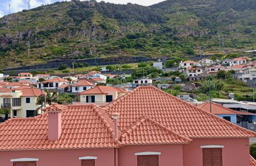 Sunny Little Sister Apartment - 7 min walking from the beach and at 7 min driving from the Airport - Foto 24