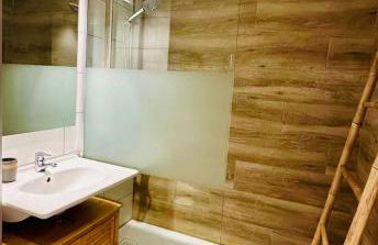 Nid cosy avec vue montagne, proximité commerce, 100 m des télécabines - Foto 9