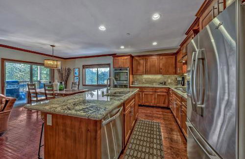 Tahoe Woods 101 at Stateline - Walk to Lake - Foto 6