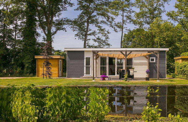 Sunlit Chalet by the Pond - Foto 15