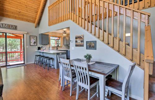 Modern Mountain Chalet Munds Park Retreat with Deck - Foto 10