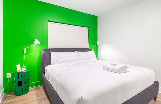 Dual Bachelor Pads w Rooftop Lounge Games Sleeps 26 5 Min to Broadway - Foto 40