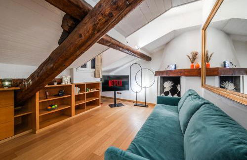 tHE Mirror Attic - Moscova Brera Milano - Foto 1