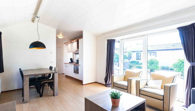 Well-kept Chalet With Dishwasher, in Noordwijk Near the Sea - Foto 5, Zona de estar