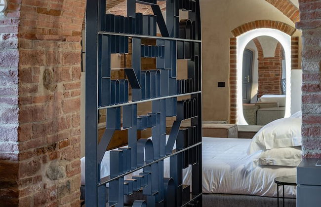 Mormoraia - Photo 38