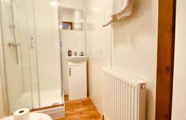 Elder Cabin with Hot Tub - Foto 8