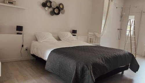 La Petite maison de Céline & Frédéric avec piscine à Préhy - Foto 5