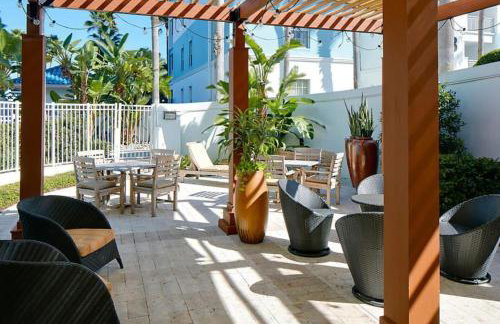 Enjoy your AM coffee in resort relaxation garden in this great 1BD condo in Orlando - Foto 30