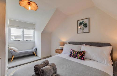 Cheerful 3 bed Grade II Central Cottage - Foto 4