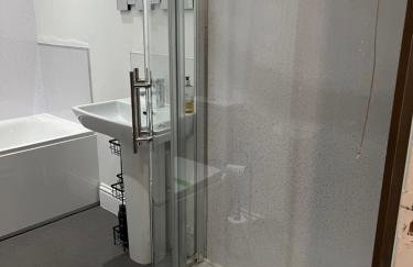 Stylish 3 Bed Home Near Newcastle & Sunderland Free Parking Sleeps 6 - Foto 13