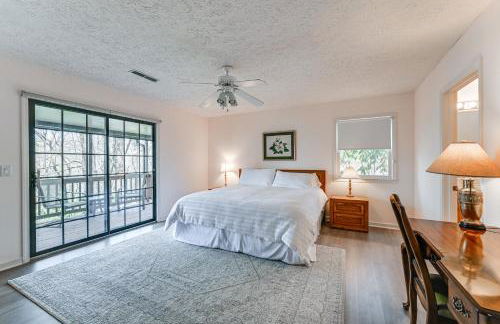 Deck and Community Perks Sky Valley Home! - Foto 13