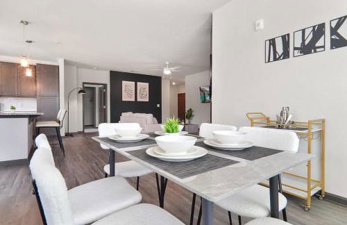 3BR King Bed Balcony North Raleigh - Foto 9