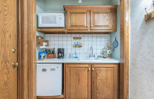 Clarks Summit Gem w/ Private Yard & Parking - Foto 16