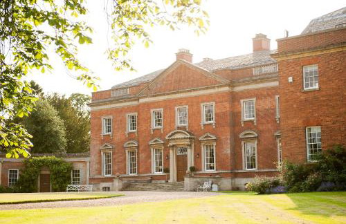 Modern 2 Bed Apartment, Desborough, Kettering, Sleeps 5, Free Parking, WIFI, Ideal for Contractors, Professionals, Families and Relocations - Photo 35