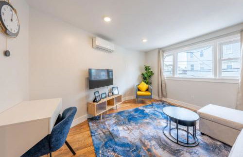 Modern 2BR 8 mins to Penn Station with WiFi Laundry - Foto 23
