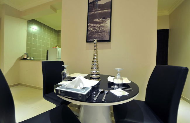 Al Janadriyah Suites 7 - Foto 20