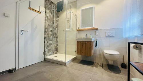 Modern & gemütlich - Dachstudio in S-Bahn-Nähe Frankfurt - Darmstadt - Foto 5, Shower