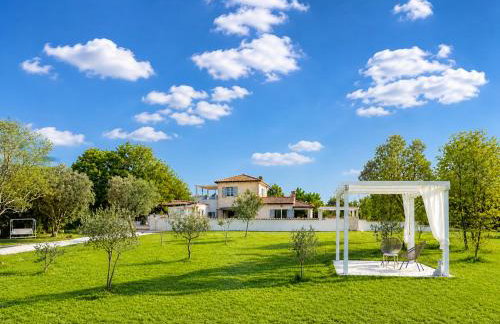 Private 9000qm Estate Villa with Pool and Yacuzzi and Sauna absolute Privacy near Fazana - Foto 4