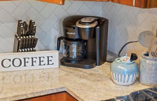 Large historical home w/ fire pit, chef kitchen. - Foto 16