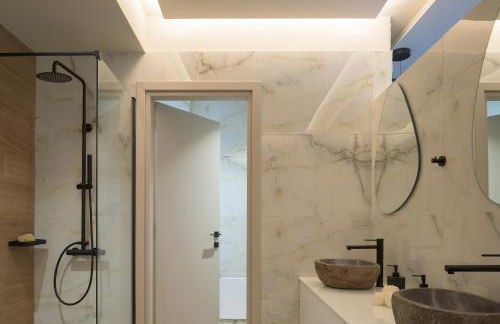 Venerato Villas Ampela & Apolonia, with Pool, Spa Whirlpool & Heritage, By ThinkVilla - Foto 79