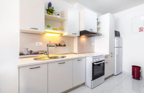 Your Vacation Apartment - Photo 17