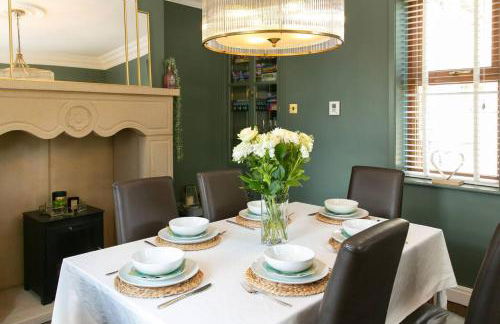 4 Bed House Sleeps 9 - Parking Garden Bbq Wifi - Foto 27