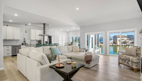 Mulligan Home - Waterfront, boat dock & community pools! - Foto 2