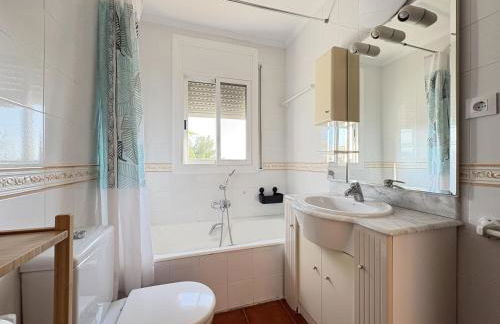 Charming Catalan Villa with Pool & Views - Foto 12