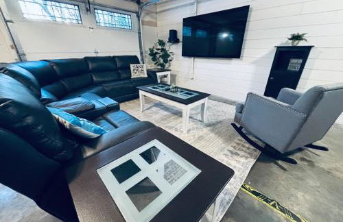 Lake Escape with paddle boards, fire pit & game room - Foto 6