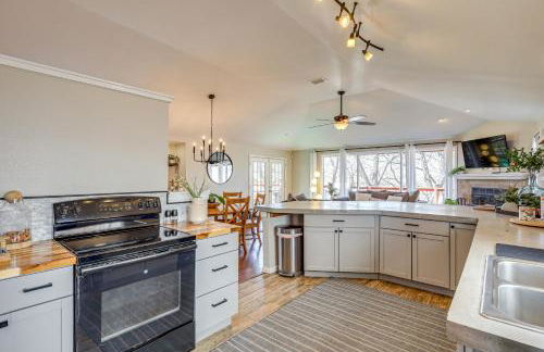 Creekside Cottage with Deck and Hot Tub in Belton - Foto 10