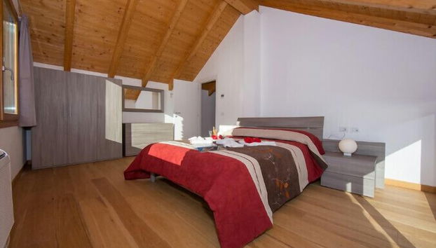 Apartment in Bellano with swimming pool and garden - Photo 3