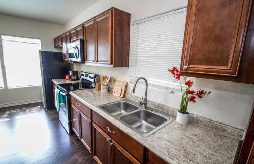 Cozy Remodeled 2br/2ba Near Downtown Sleeps 8 - Foto 16