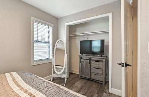 Heart of Westport 1BR - Photo 15