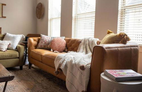 15mi to FIFA l Walkable l Gym l Garage l Heights! - Foto 35