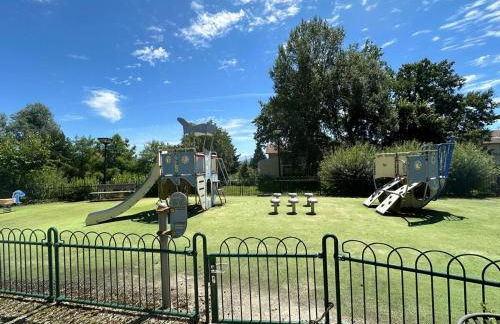 Piscine and golf - Geneva airport - ONU - Foto 5